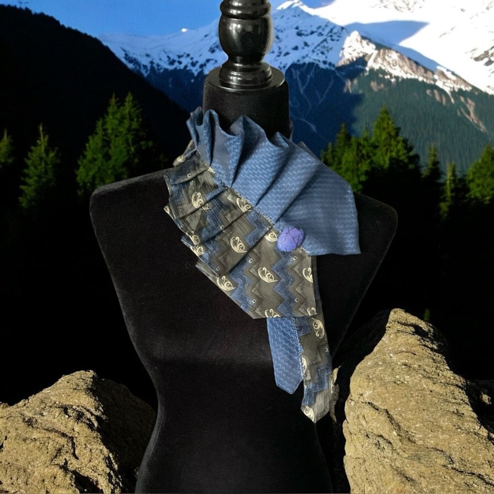 💖 Upcycled Blue Necktie Statement Collar 💖